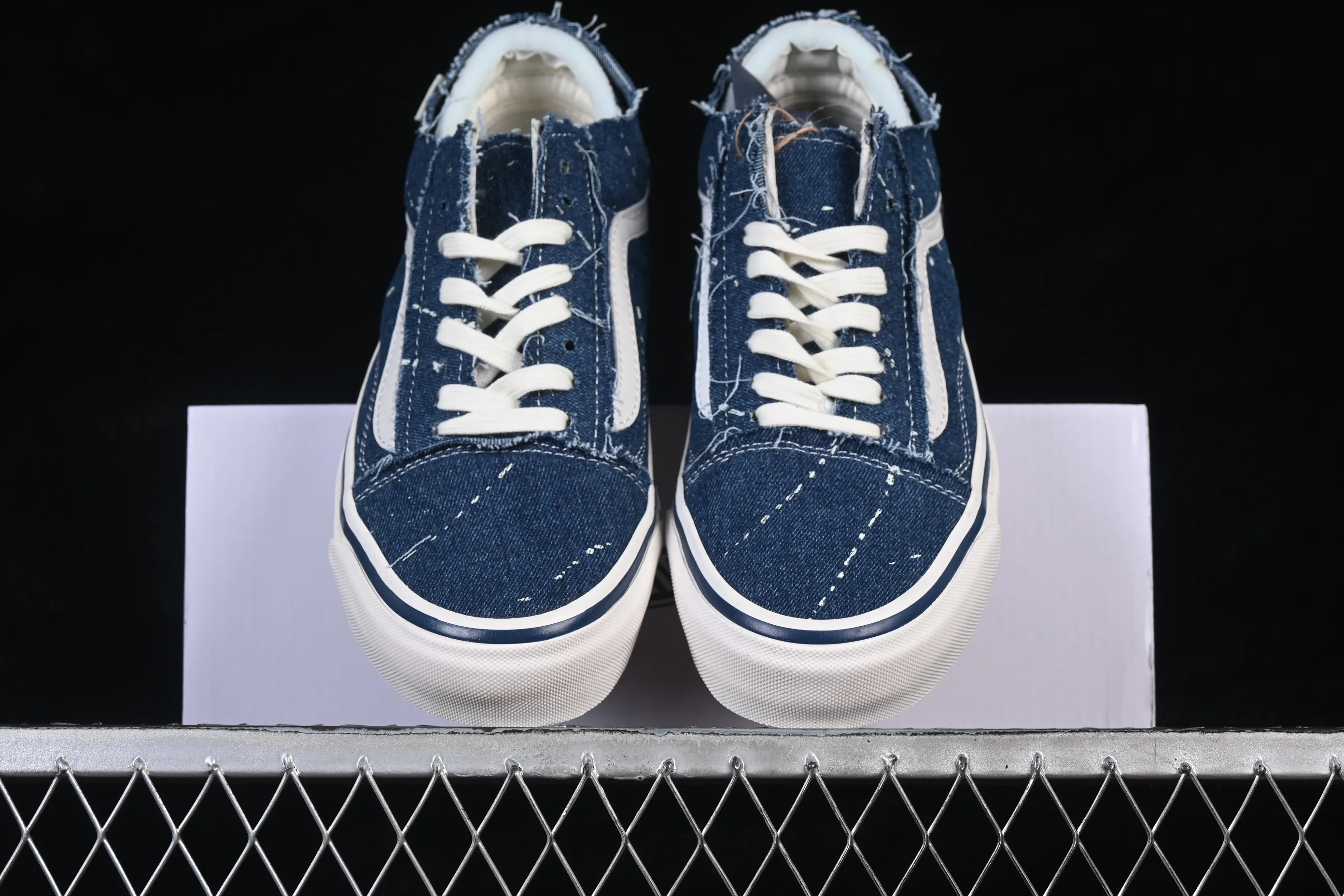 All categories Vans Vans series Vans Low Vans low top Vans Old Skool Frayed Vans low-top casual skateboard shoes VN000E9HGTL